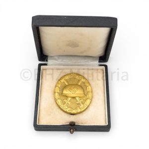 verwundetenabzeichen 1939 goud hauptmünzamt in doos