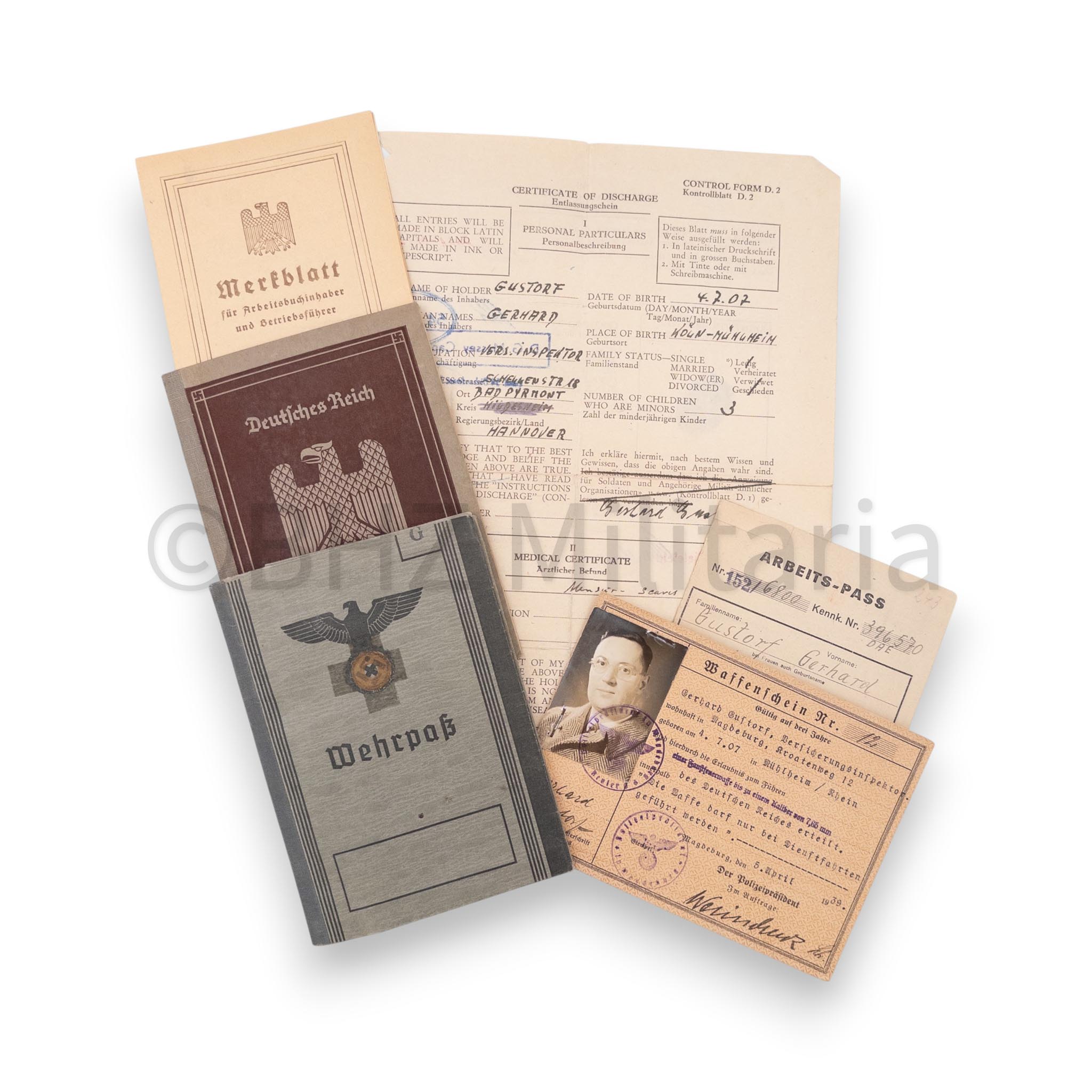 Groep Arbeitspass, Wehrpass, Waffenschein, Certificate of Discharge