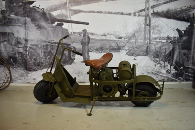 U.S Cushman 53 Airborne motor , 34091