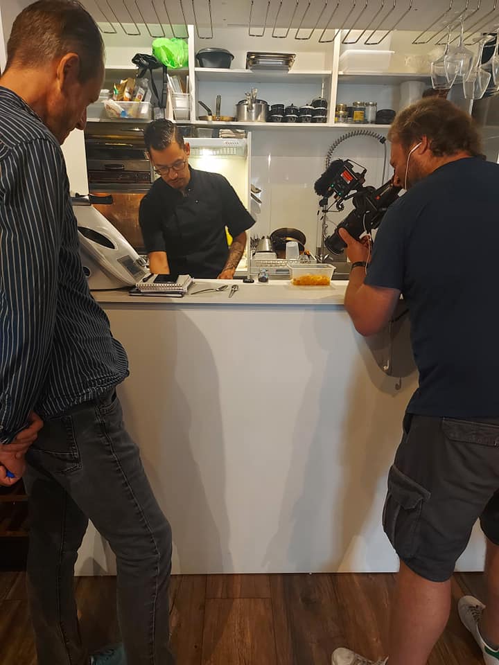 Le chef Mickaël Grondin et la vanille givrée dans le JT de France 2