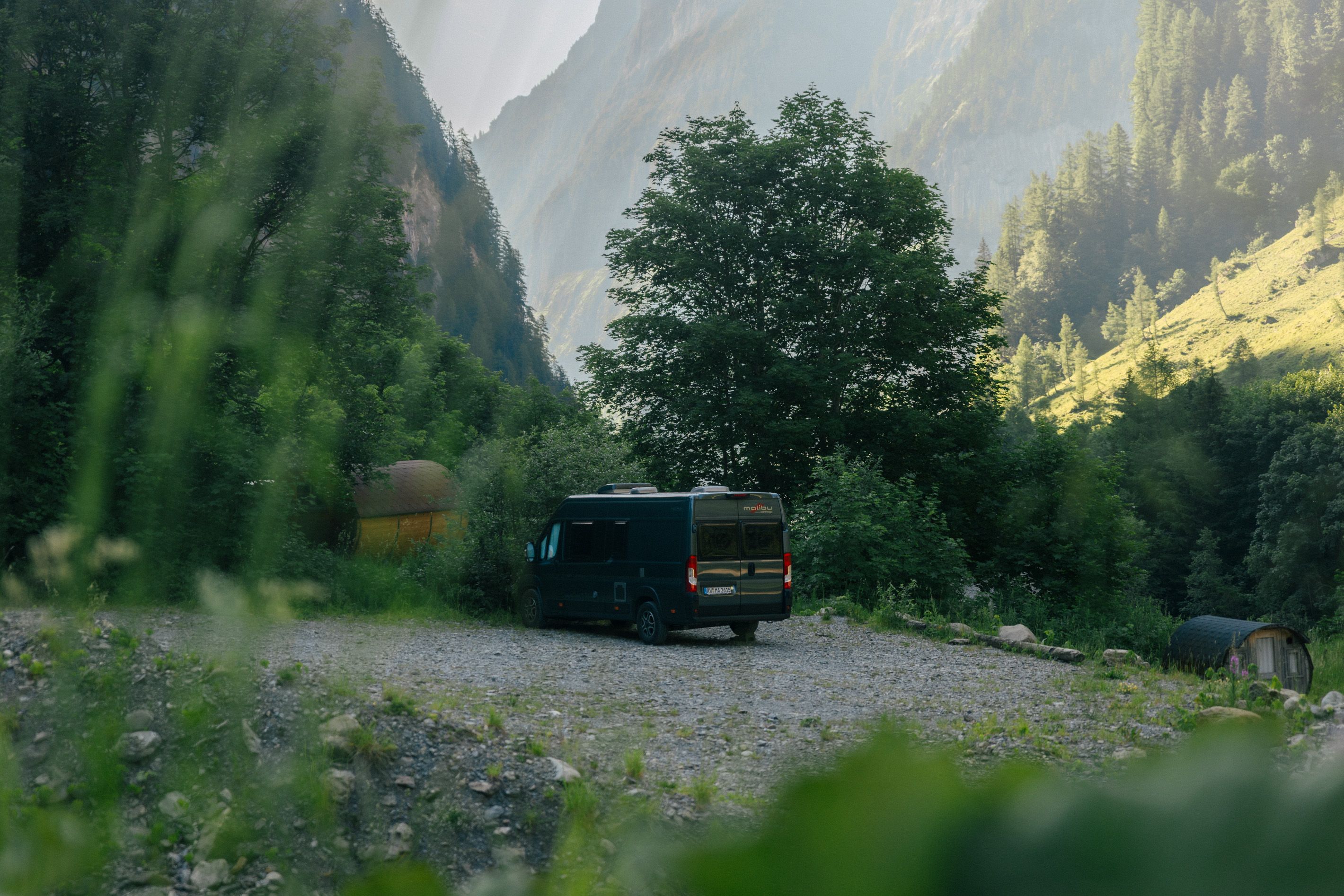 Malibu Van Relax bei dem Roadtrip in die Schweiz zur Walsersiedlung