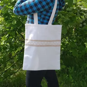 white tote bag