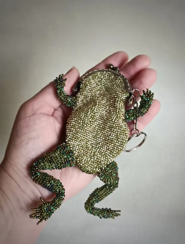 Жабка кошелек животик