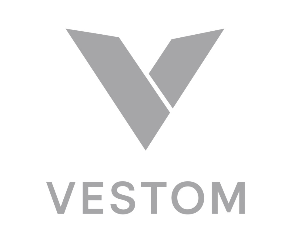 Pracownik produkcji praca przy maszynie