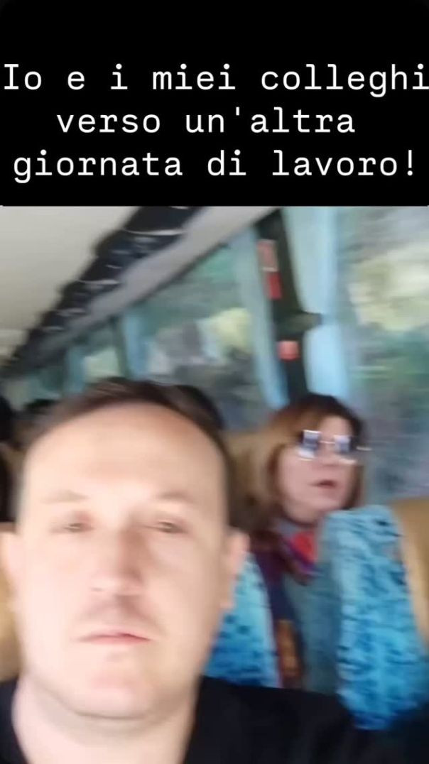 Io e i miei colleghi verso un'altra giornata di lavoro