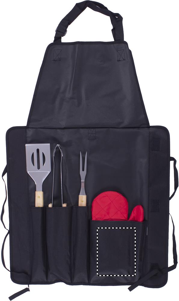 BBQ apron with BBQ tools lower right pocket 03