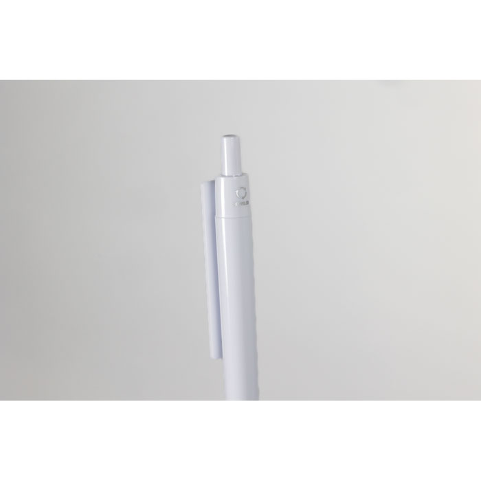 Ball pen in recycled ABS Bianco item ambiant picture