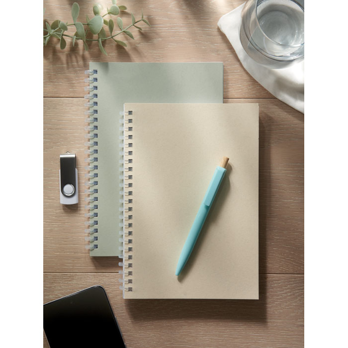 Notebook in cartone riciclato A5 Beige item ambiant picture