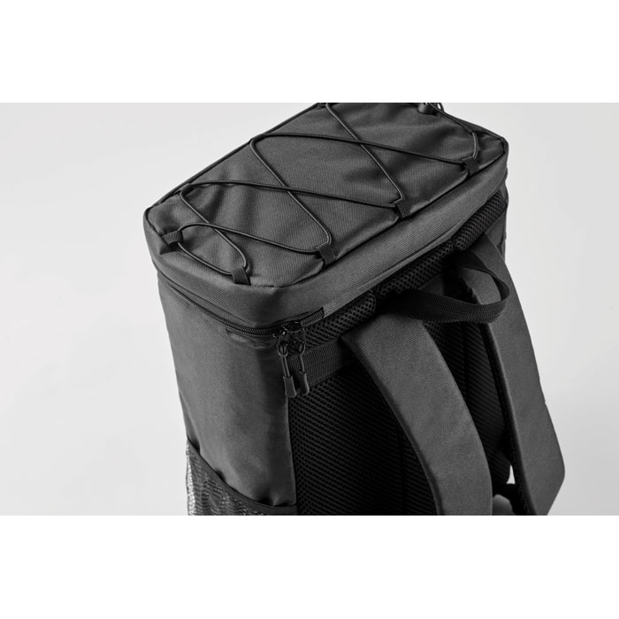 Cooler backpack in 600D RPET Nero item ambiant picture