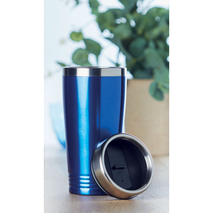 Double wall travel cup Blu Royal item ambiant picture