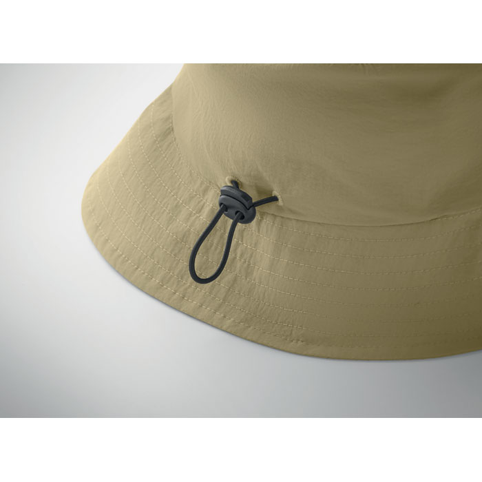 Cappellino impermeabile Cachi item ambiant picture