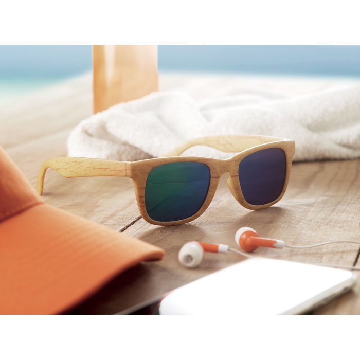 Wooden look sunglasses Legno item ambiant picture
