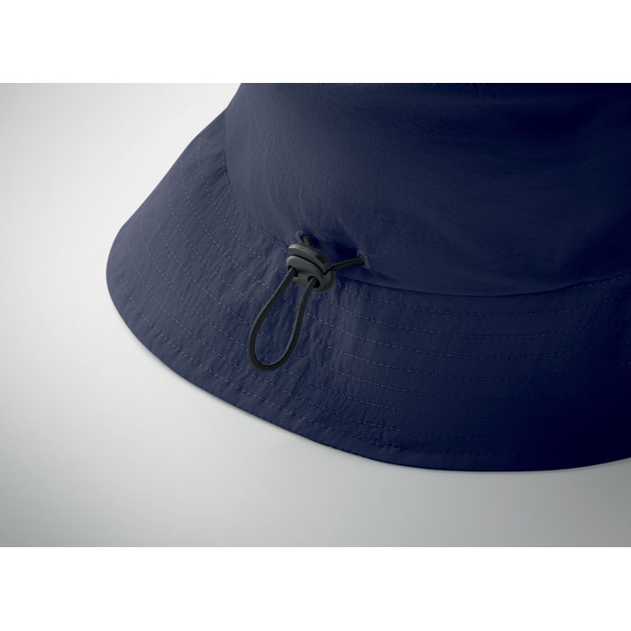 Cappellino impermeabile Francese Navy item ambiant picture