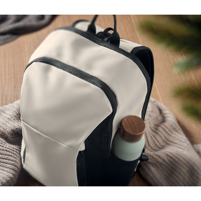 15" soft PU laptop backpack Bianco Sporco item ambiant picture
