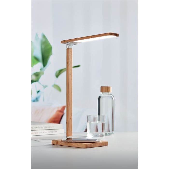 Desktop light and charger 10W Legno item ambiant picture