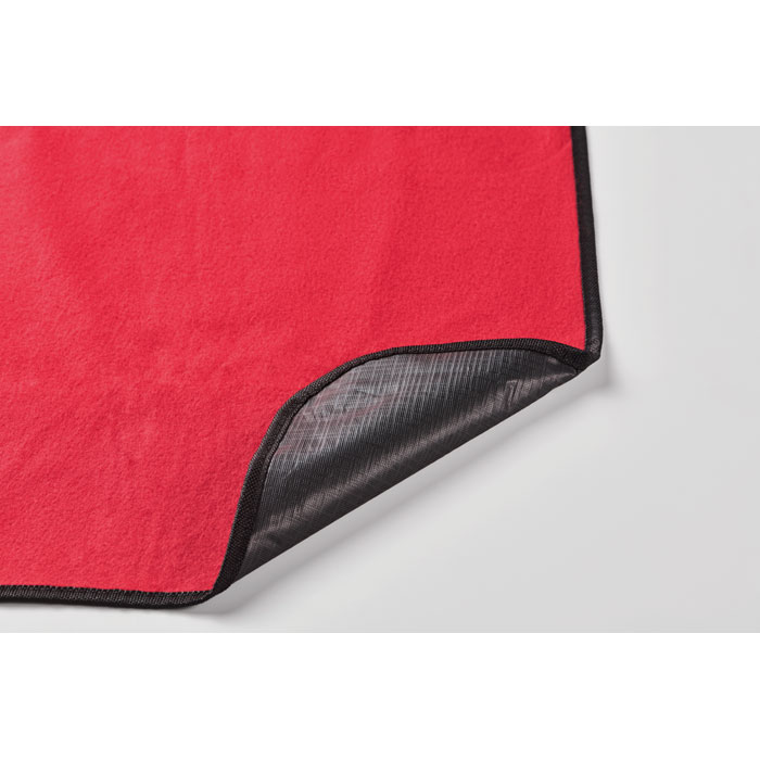 Coperta da picnic in pile Rosso item ambiant picture