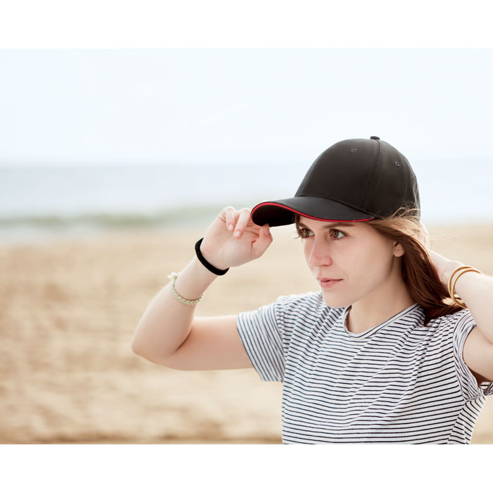 Brushed heavy cotton 6 panel Ba Nero/Rosso item ambiant picture