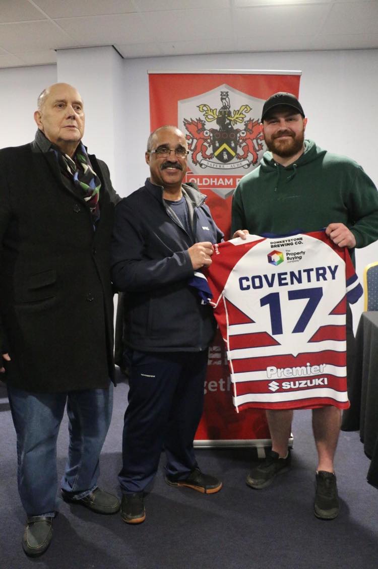 Adrian Alexander and Joe Warburton, secretary of the Players&rsquo; Association, with Jack Coventry and his No 17 shirt