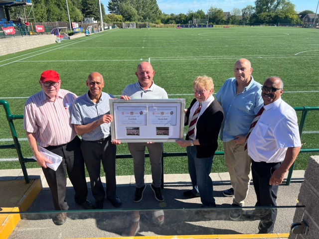 Left to right in our picture at the Vestacare Stadium are Roger Halstead, the Roughyeds&rsquo; media manager, Mike Elliott, Martin Hall, Martin Murphy, Adrian Alexander (an Oldham RLFC ambassador), Joe Warburton, secretary of the Players&rsquo; Association.