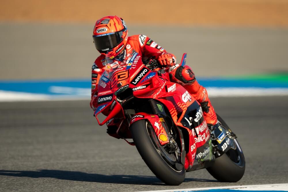 No.93,Marc,Marquez,Of,Ducati,Lenovo,Team,In,Action,During,Chi,Vincerà,Il,Mondiale,MotoGP,2025