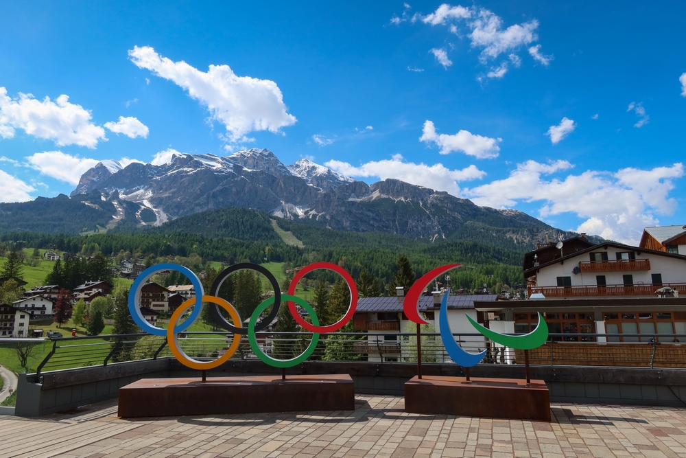 Cortina,D'ampezzo,2026,Olympic,Rings,With,Scenic,Dolomites,View,In,Scommesse,Antepost,Medagliere,Olimpiadi