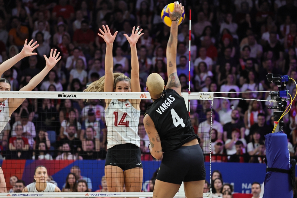 18 06 2025,Istanbul turkiye:,Melissa,Vargas,Spiking,During,Volleyball,Nations,League,2025,Turchia-Italia