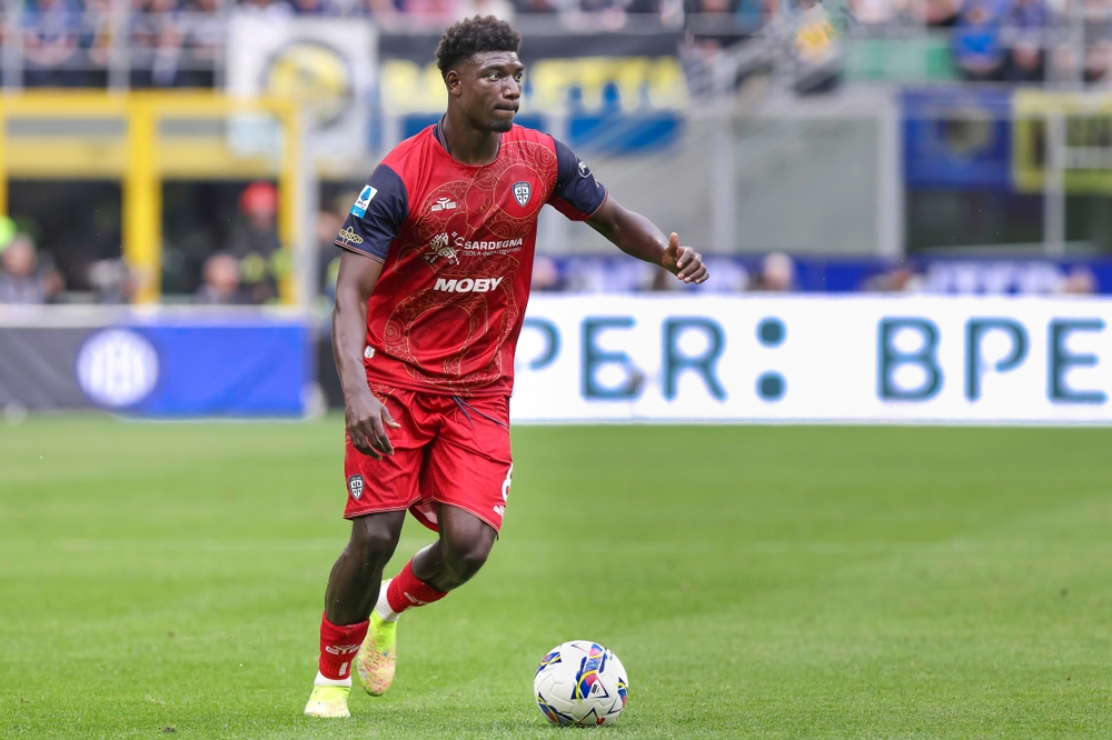 Italy,,Milan,,2025,04,12:,Michel,Adopo,(cagliari),Takes,The,Cagliari-Genoa