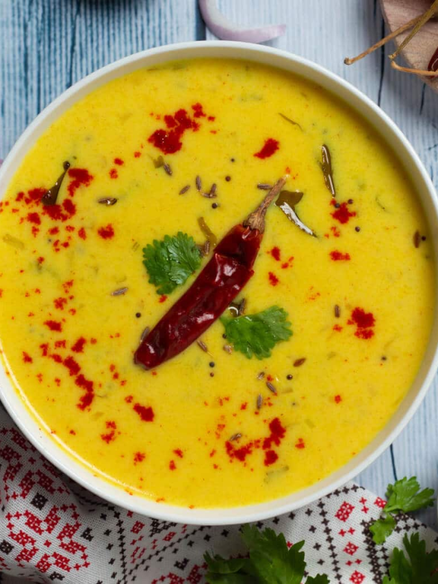 घर पर झट पट बनाये कढ़ी चावल