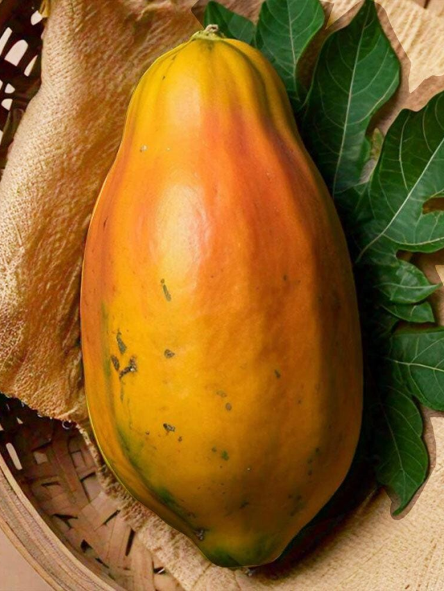 पपीते के साथ इन चीज़ों का सेवन भूलकर भी न करें