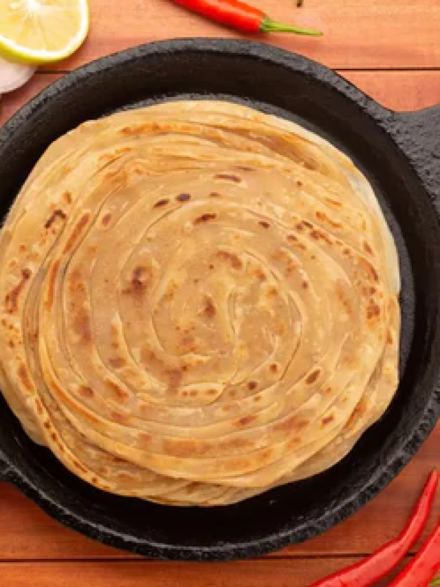 घर पर इस तरह बनाये लच्छा परांठा