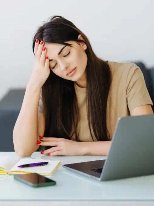 ऑफिस के वर्क प्रेशर को ऐसे करे हैंडल