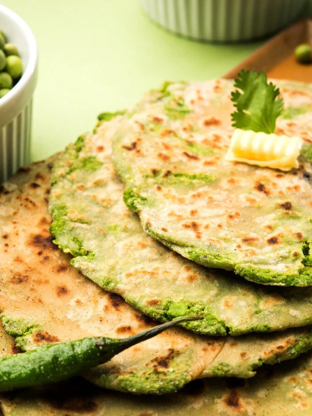 घर पर ऐसे बनाये स्वादिस्ट मटर के परांठे