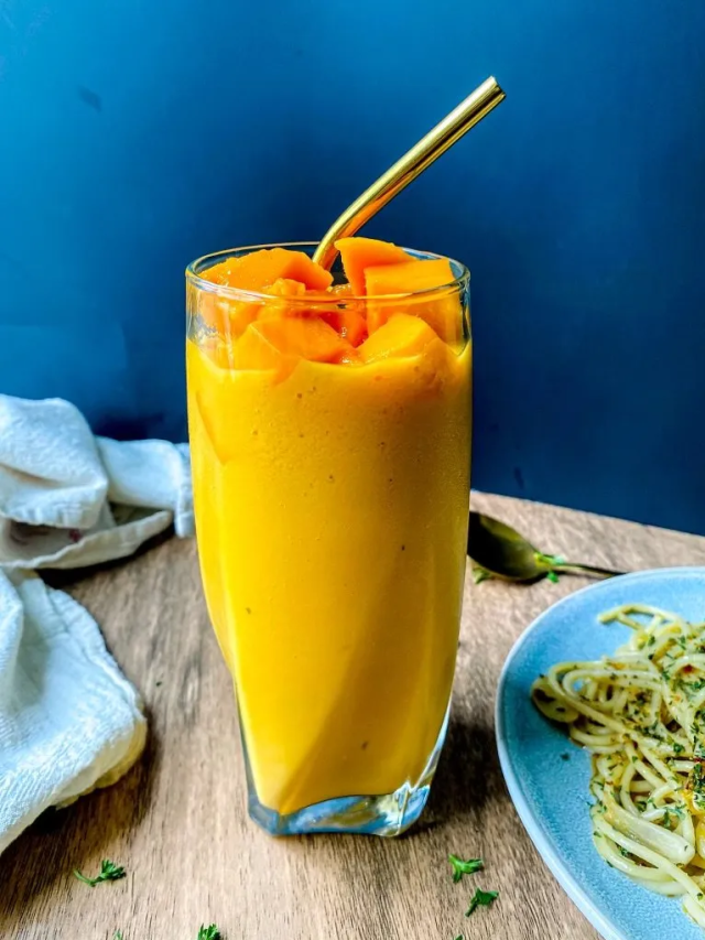 मार्किट जैसी मैंगो शेक बनाये घर पर