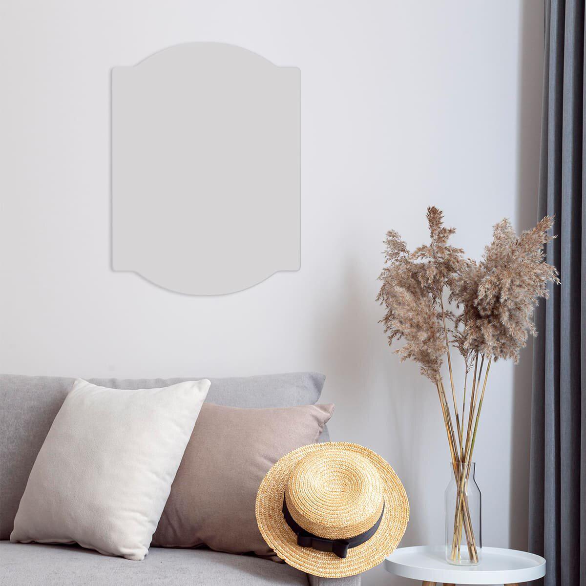 самоклеящееся зеркало акрил 300x400 на бетонной стене в интерьере, демонстрация размера и формы