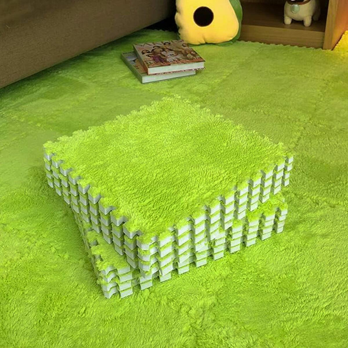 мягкое модульное напольное покрытие — плюшевый пазл 30x30 см салатовый в интерьере