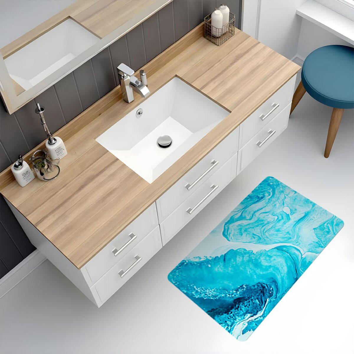 влагопоглощающий коврик 50x80 см в интерьере ванной; антискользящая основа и быстрое высыхание