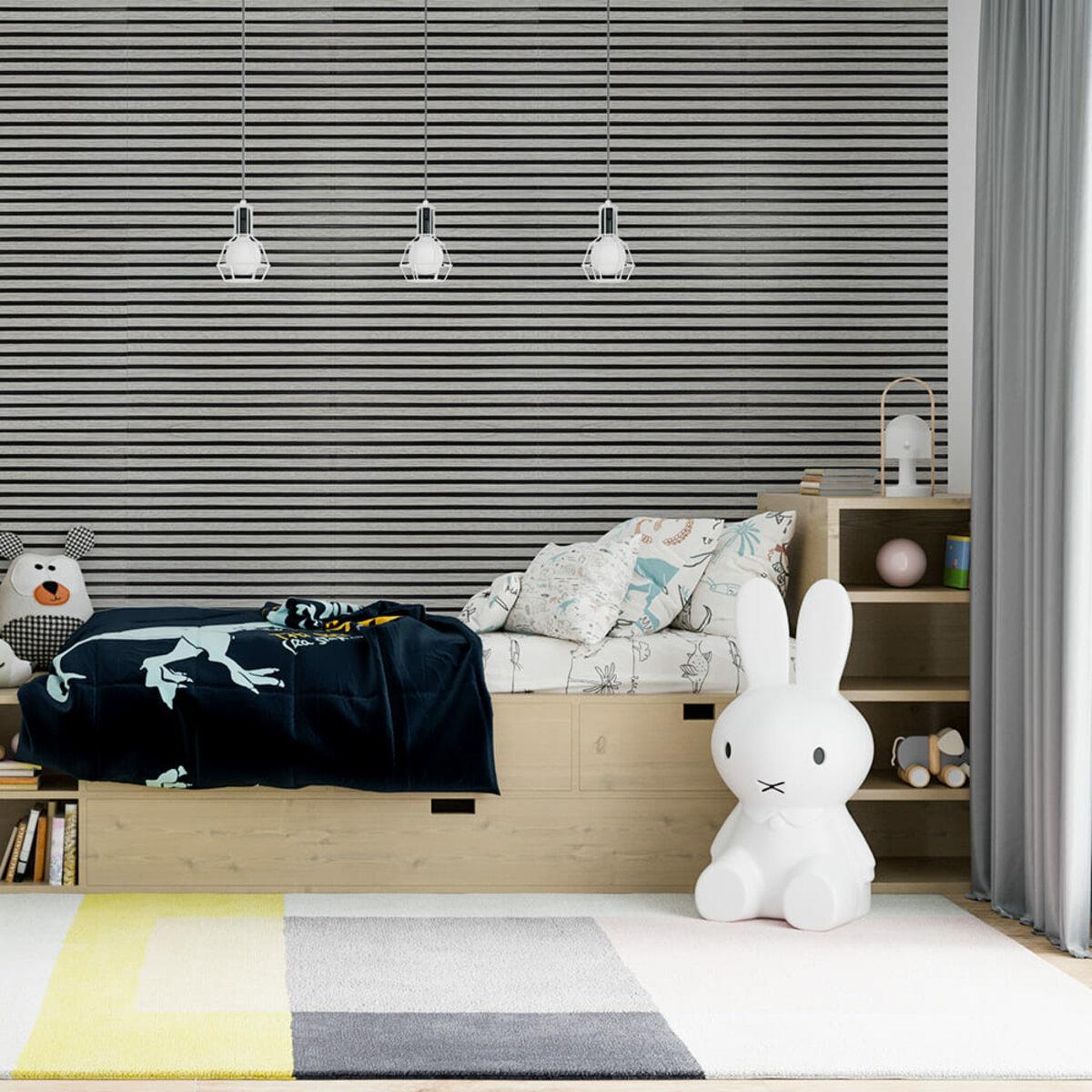 Интерьер с самоклеящимися 3D панелями рейками серебряно‑чёрный — панели для стен в полоску