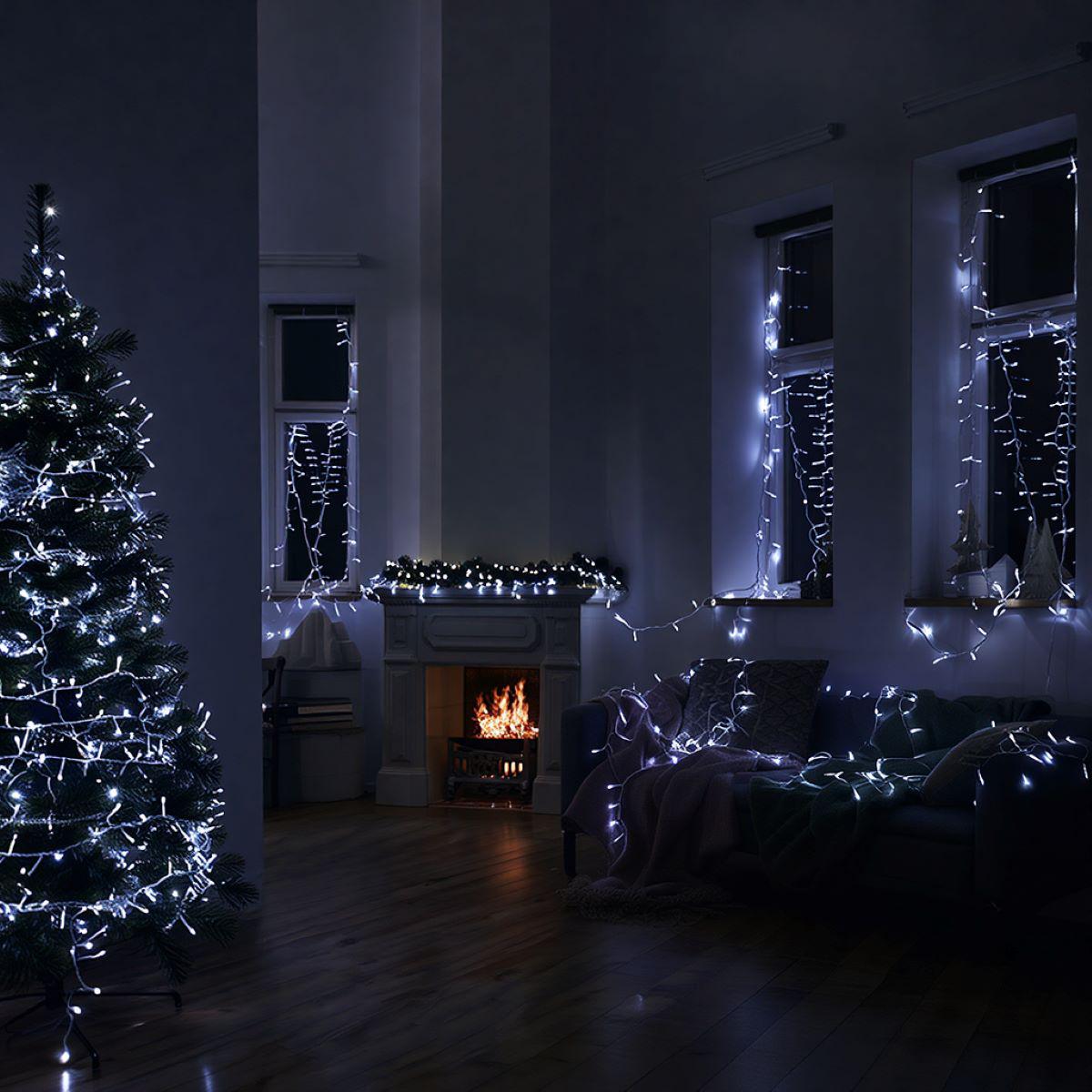 Гирлянда нить в интерьере и на ёлке — уличная светодиодная гирлянда 30 м