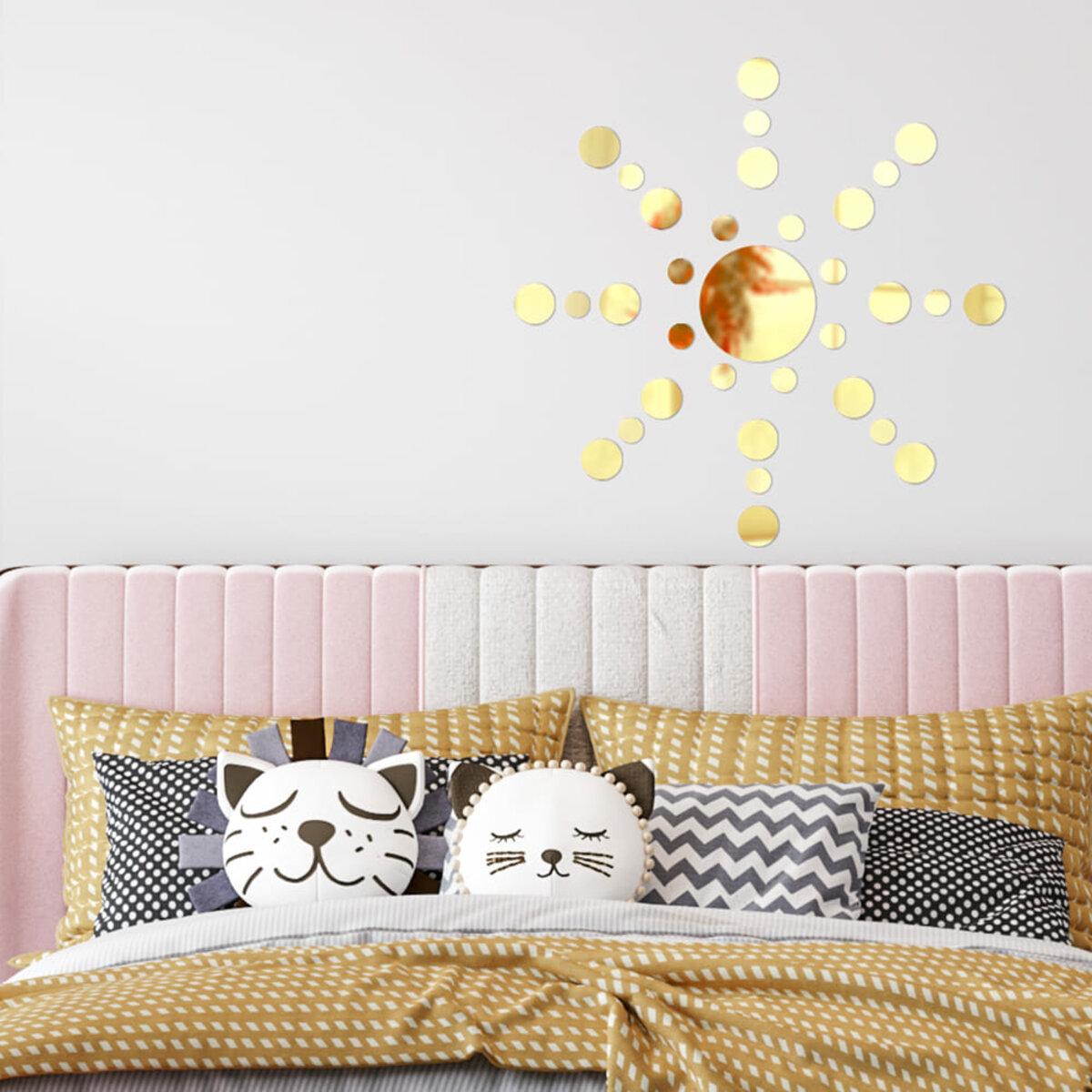 интерьерное применение золотых зеркальных круглых наклеек акрил набор 33 элемента