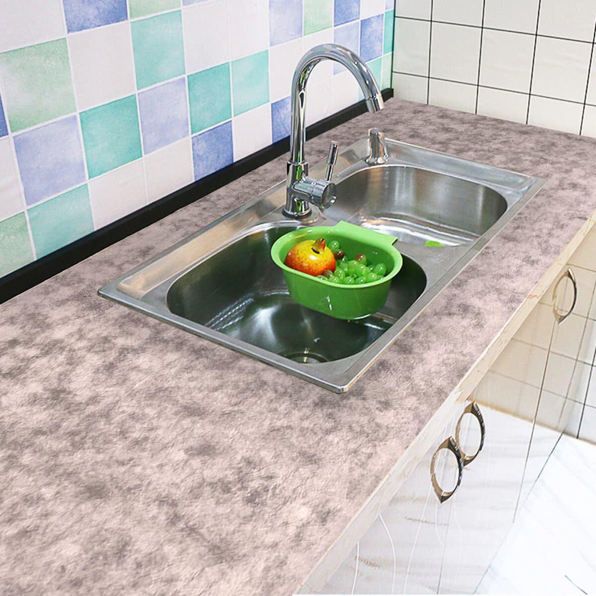 Самоклеящаяся пленка для мебели дымчатая 0,45х10м на кухонной столешнице