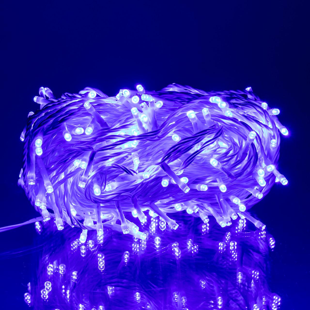 синяя светодиодная гирлянда 300 LED белый провод — нитка 30 метров крупный план