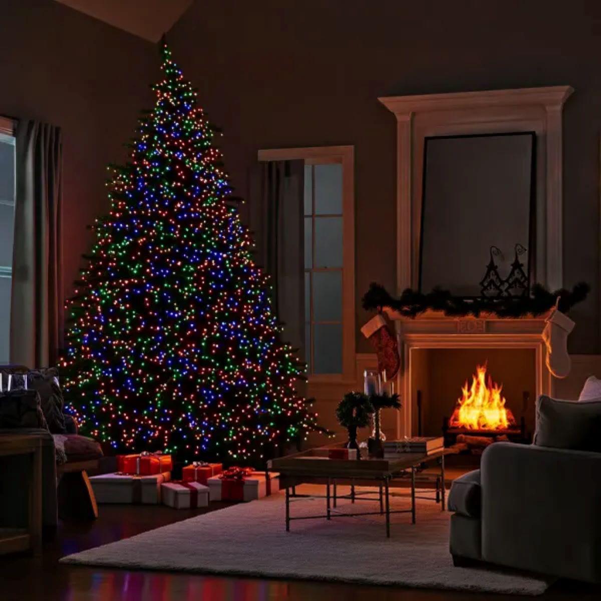 Гирлянда на ёлке в интерьере — гирлянда для улицы 100 м 1000 LED мультиколор
