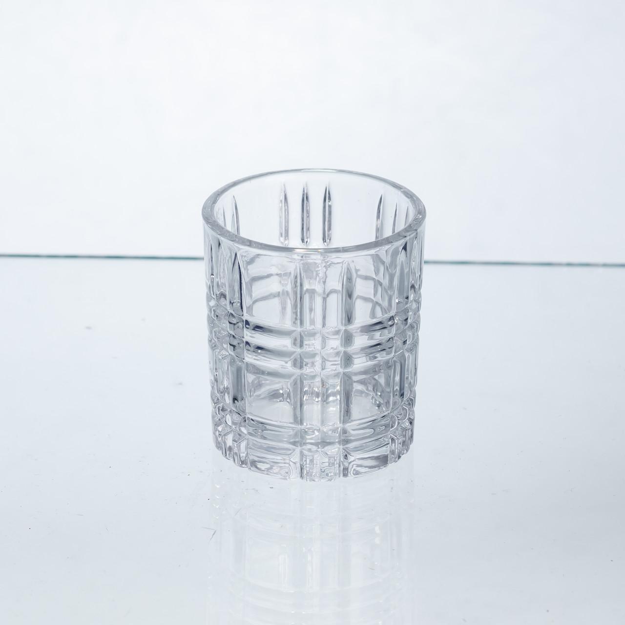 Скляна рюмка Crystal Shots 75 мл з рельєфним візерунком крупним планом