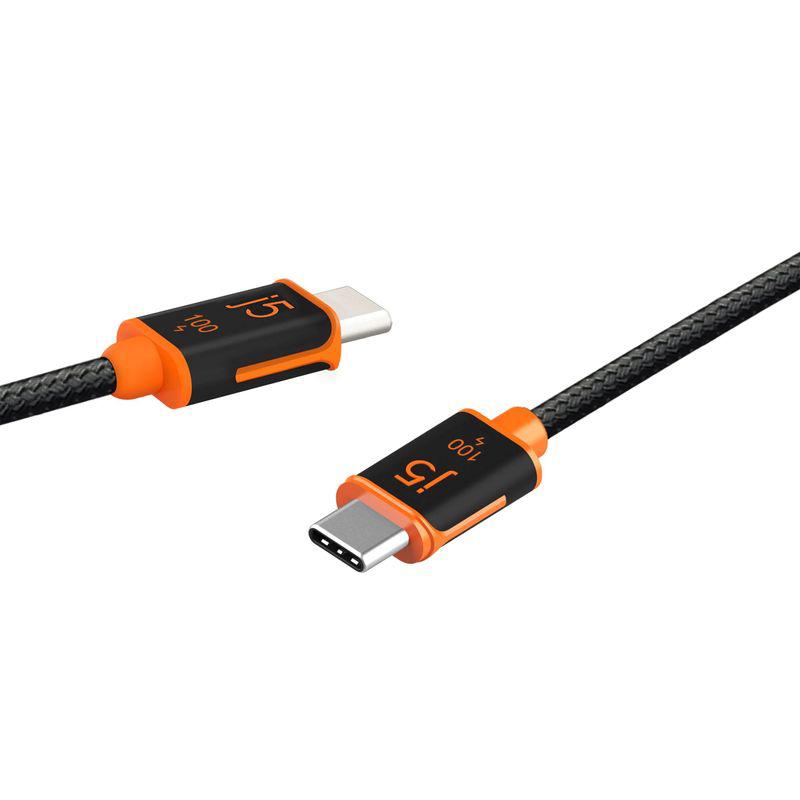 Крупний план конекторів кабелю j5create USB-C USB-C 100 Вт із міцним плетеним дротом