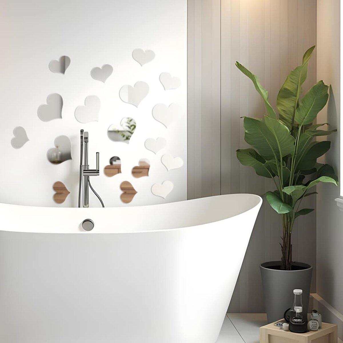 Зеркальные акриловые наклейки сердечки в интерьере над кроватью — акриловые зеркальные наклейки для стен