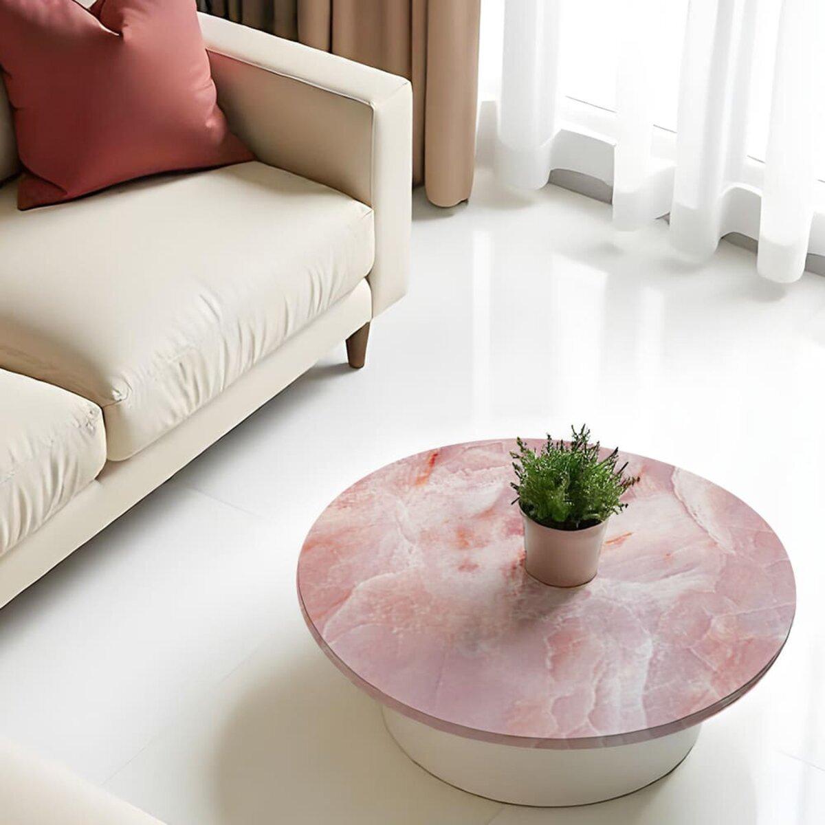 Интерьер: глянцевая самоклеящаяся пленка 600x3000 мм на столе — декоративная пленка для мебели и стен