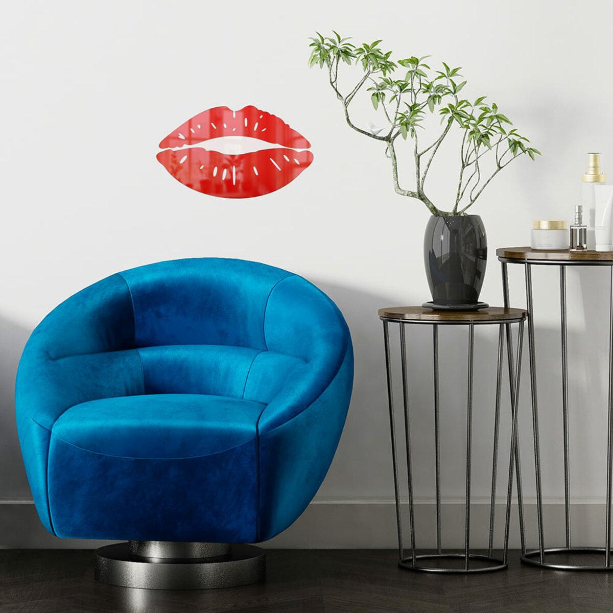 Акриловый зеркальный декор губы на стене в интерьере — самоклеящаяся зеркальная наклейка губы