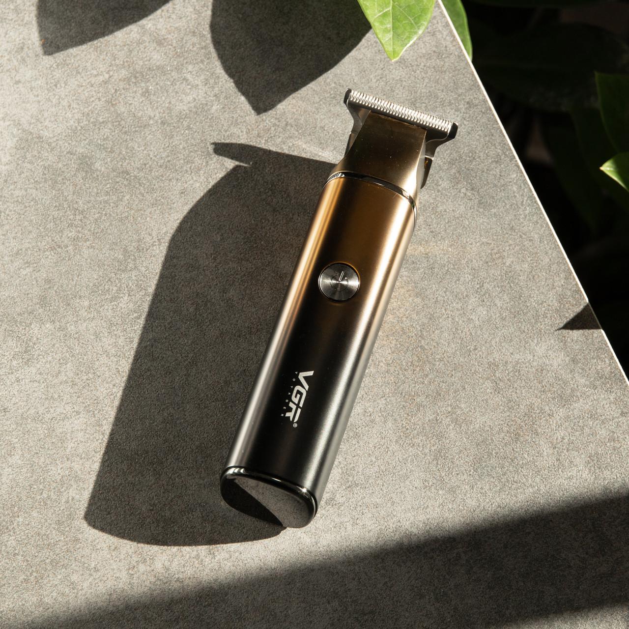 аккумуляторный триммер для бороды и контурной стрижки — стильный металлический корпус, аккуратная стрижка