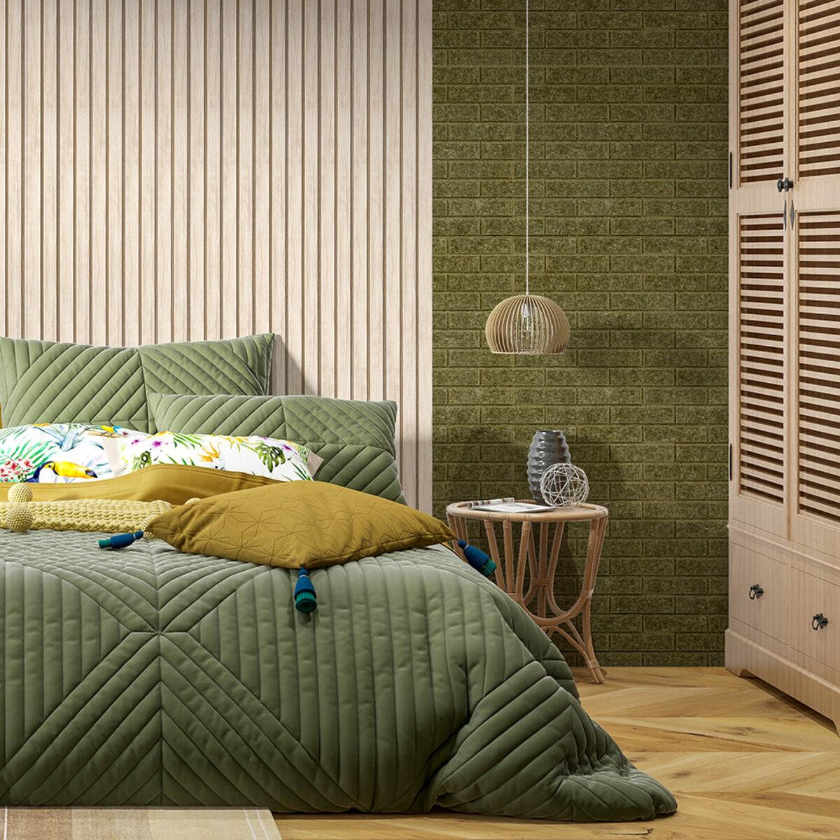 Звукоізоляційна панель хакі 600×600×9 мм в інтер’єрі спальні на акцентній стіні