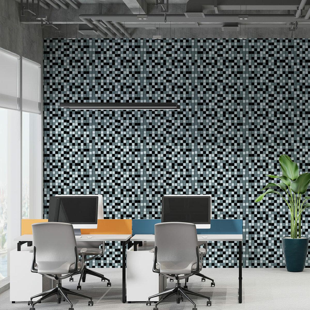 Чёрно-серая стеклянная мозаика в интерьере офиса, панель 298х298 мм